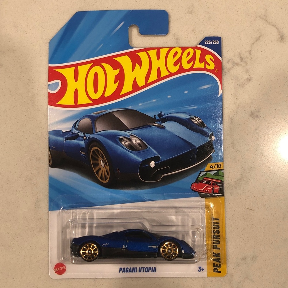 Mattel Hot Wheels Blue Pagani Utopia